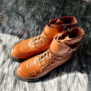 CHASE+CHLOE⚡️Tan Faux Leather Combat Boots_7.5